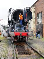 CD 498 104 beim Reinigen der Rauchkammer beim 8.