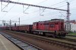 Leerzug mit 742 403 durchfahrt am 5 April 2017 Praha-Liben.