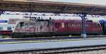 E-Lok 0470 004-7 wird in K�rze mit ihrem Zug den Bahnhof von Budapest Keleti verlassen. 08.05.2026
